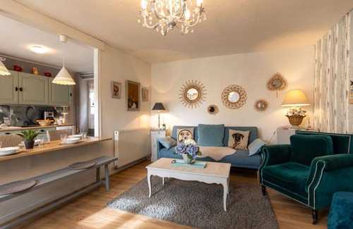 Cancale House | Stunning villa for 5 people with WIFI, TV, patio, pets allowed and parking