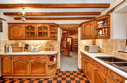 Alstonfield House | Stunning villa for 5 people with WIFI, TV and parking