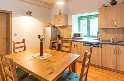 Veseli nad Luznici House | Stunning villa for 6 guests with WIFI, TV, terrace and parking