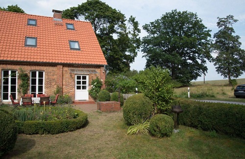 Muritz House | Stunning villa for 6 people with TV, terrace and parking
