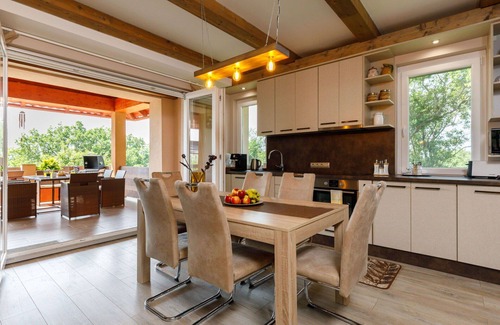 Revfulop Villa | Stunning villa for 6 people with WIFI, TV and terrace