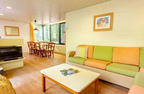 Dalerveen House | Stunning villa for 8 people with WIFI, pool, TV, terrace and parking