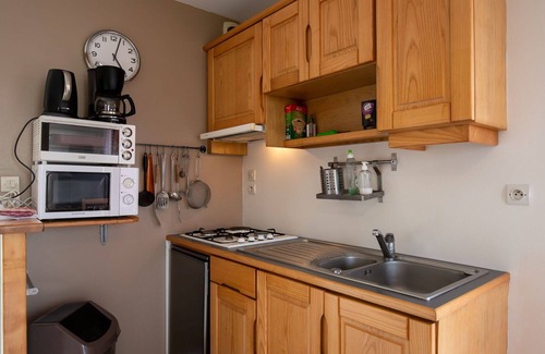 Saint-Pabu House | Stunning villa for 4 people with WIFI, TV, pets allowed and parking