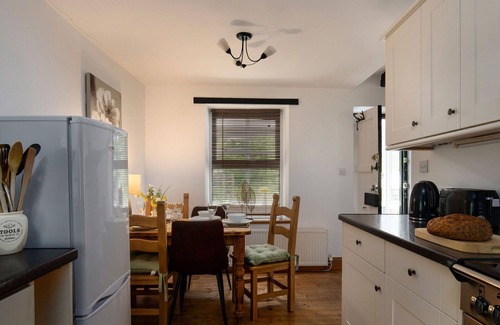 Dolwyddelan House | Stunning villa for 5 people with WIFI, TV, pets allowed and parking