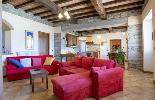 Caprignana Villa | Stunning villa for 8 people with private pool, WIFI, TV, patio and parking