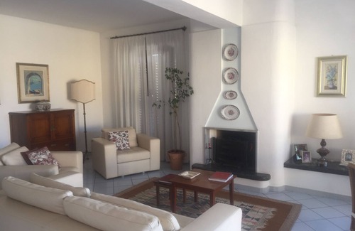 Ciro Marina House | Stunning villa in front of the Ionian Sea!