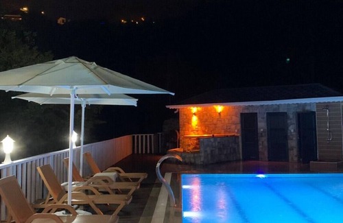 Yanik Villa | Stunning Villa in Peaceful Sapanca