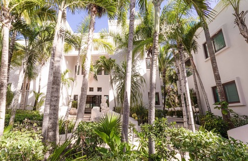 Tulsayab Villa | Stunning Villa on the Beach - Oceanfront 8 Bedrooms