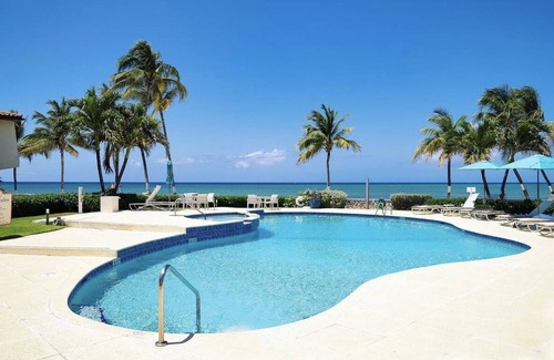 West Bay Condo | Stunning Villa Only Steps to Sand!