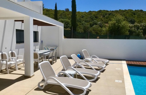 Salema Villa | Stunning Villa with Heated Pool Sea Views and Walk to Beach