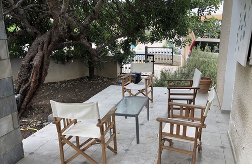 Tala Villa | Stunning Villa with gardens and pool — 10 min from beach