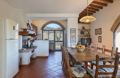 Scandicci House | Stunning villa with private pool, WIFI, TV, patio, pets allowed, panoramic view and parking