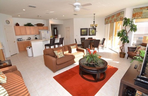 Bellavida House | Stunning villa with south facing pool and spa with no immediate rear neighbors