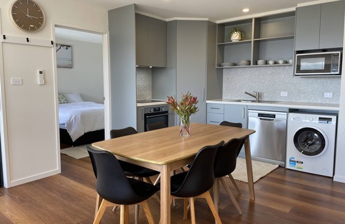 Rokeby House | Stunning water view home in Hobart
