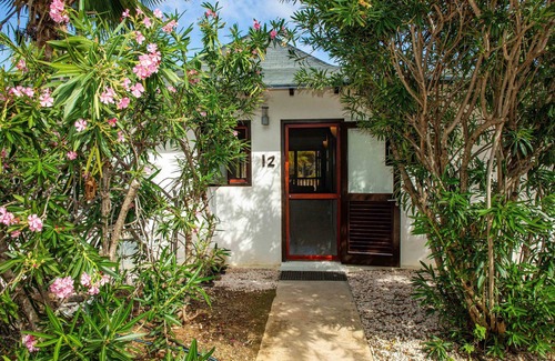 Kralendijk Cottage | Stunning Water Villa - 2 Bedr - 2 Bathr