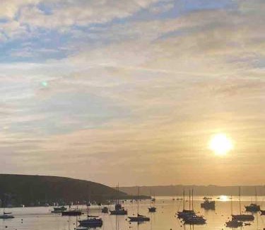 Mylor Churchtown House | Stunning Waterfront Apartment With Spectacular Views & Parking at 'CAPTAINS LOFT'