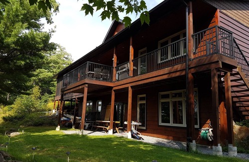 Frontenac Cottage | Stunning Waterfront Cottage 30 Mins. From Kingston Perfect for Multiple Families