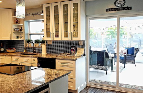 Tampa Shores House | STUNNING WATERFRONT RESORT EXPERIENCE!