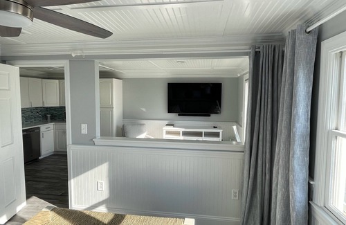 Humarock Cottage | Stunning Waterfront at Beautiful Humarock Beach Opening