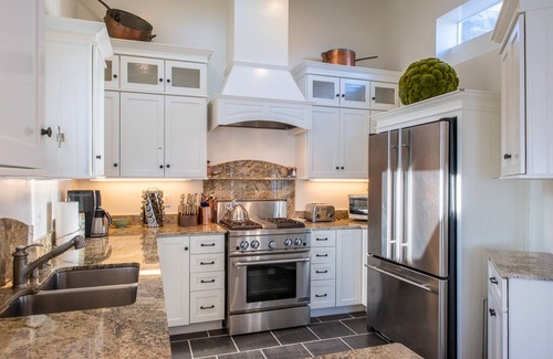 San Rafael House | STUNNING WATERFRONT BAYHOUSE 15 MIN TO GG BRIDGE AND 45 MINUTES TO NAPA