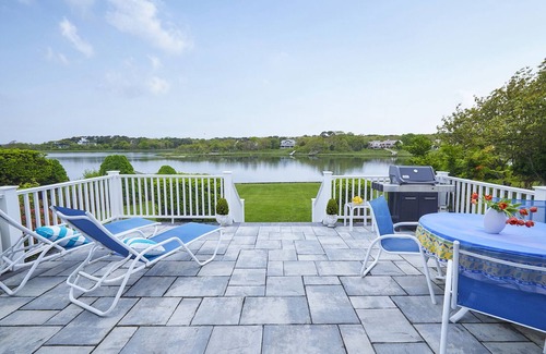 Shinnecock Hills House | Stunning Waterfront Beach House