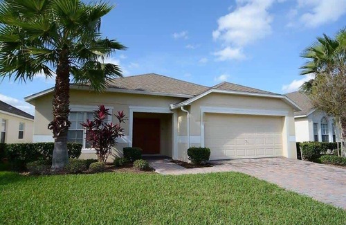 Cumbrian Lakes House | Stunning Waterview Pool Home: Gated, 4BR, Outdoor Spa, Games Room, Free WiFi!