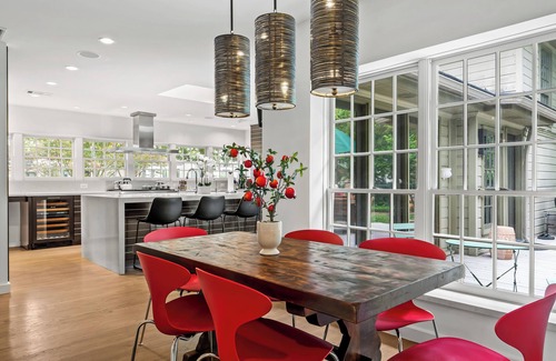 The Peninsula House | Stunning White Rock Oasis - 3 Bedroom w bonus room/office
