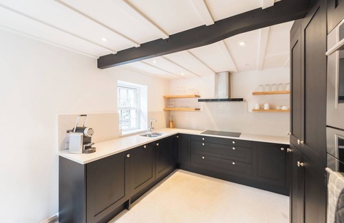 Hetton Cottage | Stunning Yorkshire cottage featuring a hot tub, sleeping 6 guests