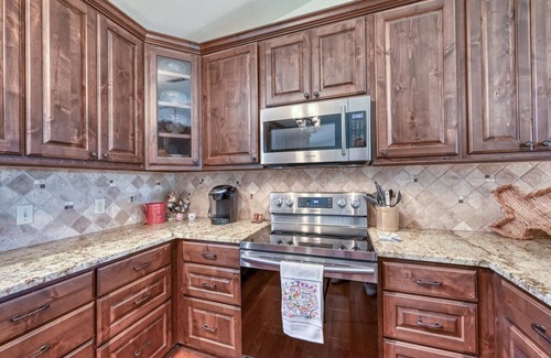 Blanco House | Stunninghome on The Blanco River
