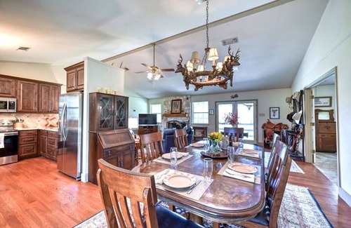 Blanco House | Stunninghome on The Blanco River