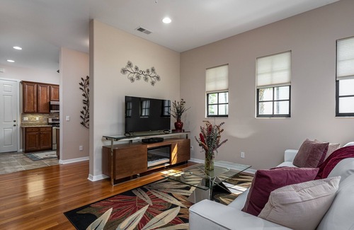 Naples House | Stunningly beautiful single family, single floor 2br/2 bath home