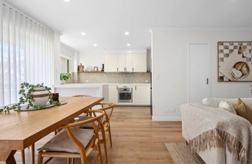 Mermaid Waters Apartment | Stunningly renovated 2 bedroom apartment with water access