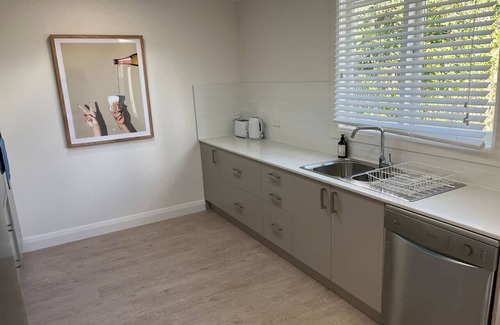 Orange East House | Stunningly renovated cottage