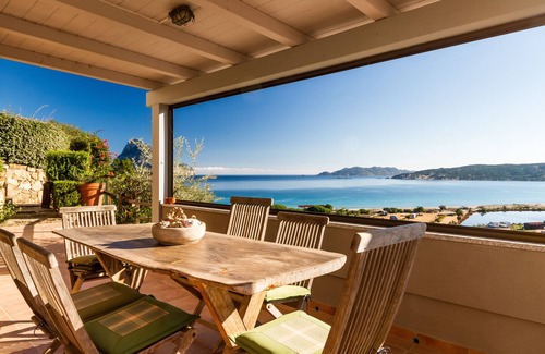 Porto Taverna Apartment | Stupenda Vista Vicino Alla Spiaggia e a 4 km. da un Campo da Golf