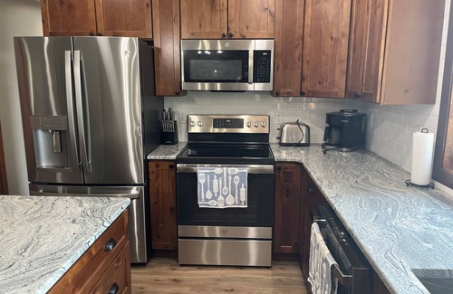 Alexandria House | Stupendous Lake Ida Home on the Water and close to Carlos Creek Winery. Lic2061