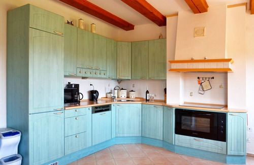 Stupna Villa | Stupná Holiday Home with Garden