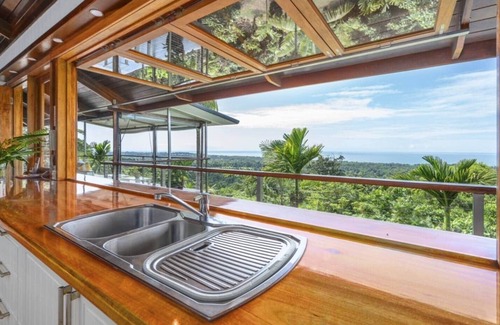 Mission Beach House | Stu’s Lookout - Stunning Views