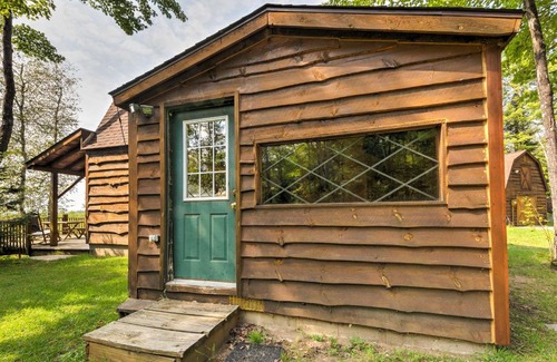 Steuben House | Stutts Creek Retreat - Quaint Cabin with Fire Pit!