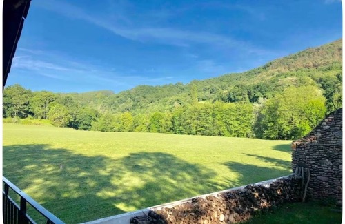 Itxassou House | STYLE BERGERIE DUPLEX MOUNTAINS AND RIVER