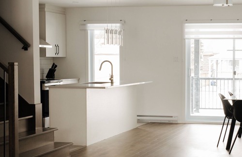 Saint-Hubert House | Style House of Westley
