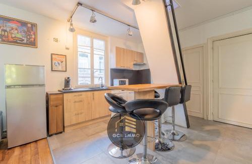 Secteur 2 Apartment | Style indus & Billard - Coeur de Grenoble