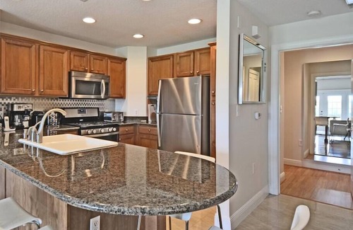 Reunion Condo | Style, Luxury & Stunning Views, Star Wars