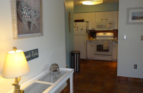 Holmes Beach Apartment | Style of the Isle within walking distance to the beach