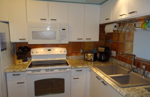 Holmes Beach Apartment | Style of the Isle within walking distance to the beach