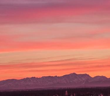 Hochfeld Apartment | Stylische Sunset-Wohnung
