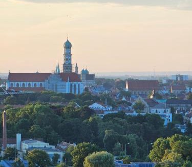 Hochfeld Apartment | Stylische Sunset-Wohnung