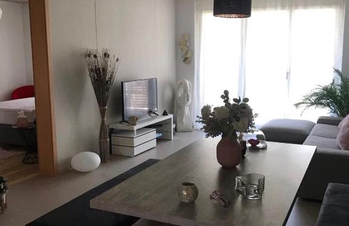 Itingen Apartment | Stylische Wohnung mit grosser Terrasse