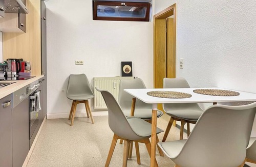 Innenstadt Apartment | Stylische zentrale Esslingen-Wohnung – 14 Pers