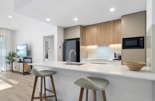 Burswood Apartment | Stylish 1-Bed Apartment with Rooftop Access