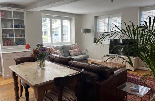 Piddlehinton Apartment | Stylish 1-bed Cottage Escape in Piddlehinton